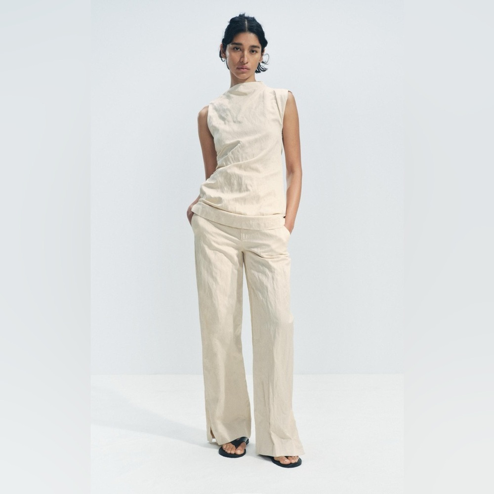 Zara cream set - pants and top
Only worn once